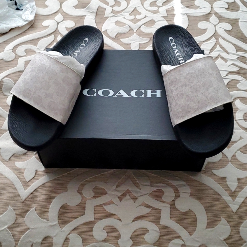 COACH SIG MENS SIZE 13 Authentic